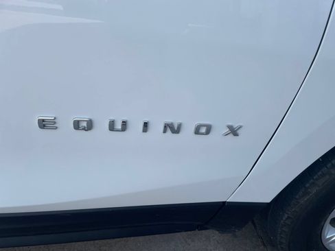 Used 2022 Chevrolet Equinox LS FWD image 8