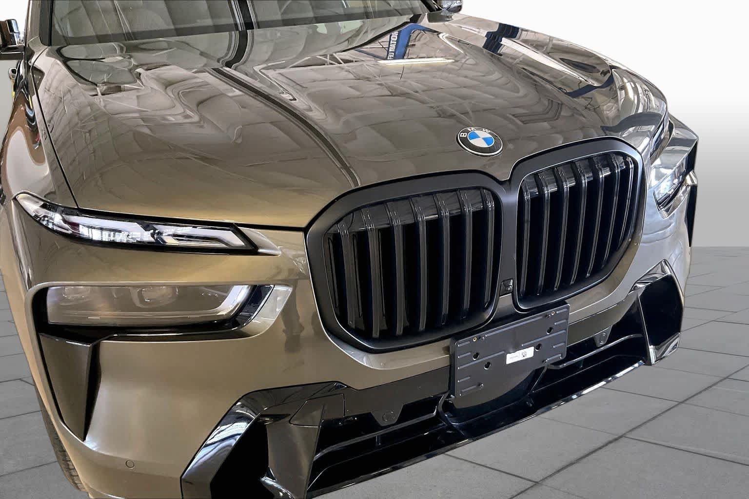 Used 2026 BMW X7 xDrive40i w/ Executive Package AWD/4WD image 30