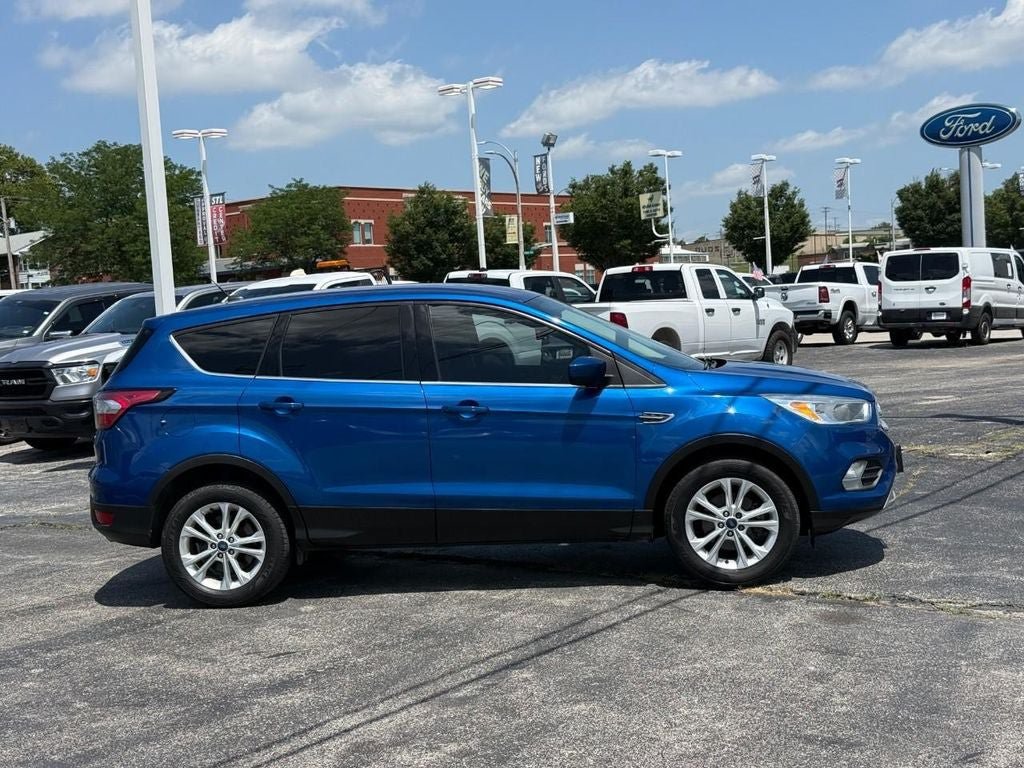 Used 2017 Ford Escape SE FWD image 5
