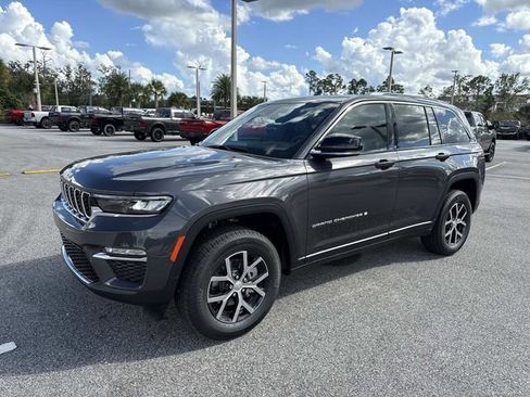 New 2025 Jeep Grand Cherokee Limited w/ Trailer Tow Package image 7