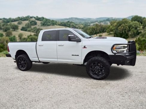 Used 2023 RAM 2500 Laramie AWD/4WD image 12