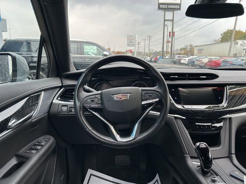 Used 2024 Cadillac XT6 Premium Luxury image 21
