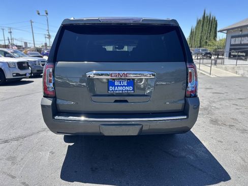 Used 2017 GMC Yukon XL Denali w/ Open Road Package AWD/4WD image 5