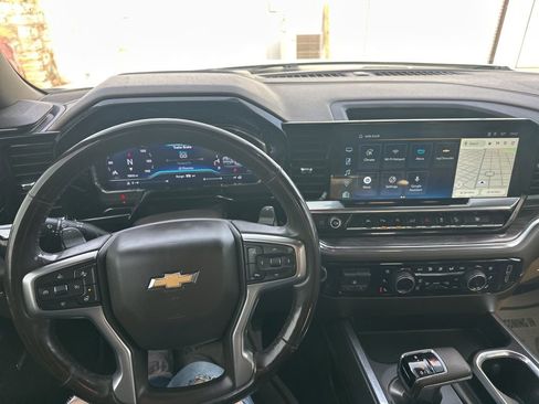 Used 2024 Chevrolet Silverado 1500 LTZ image 32