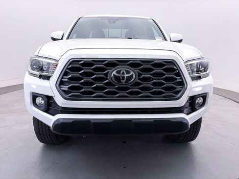 Used 2021 Toyota Tacoma TRD Off-Road w/ Technology Package AWD/4WD image 11