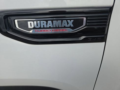 Used 2024 GMC Sierra 1500 Elevation w/ X31 Off-Road Package AWD/4WD image 4