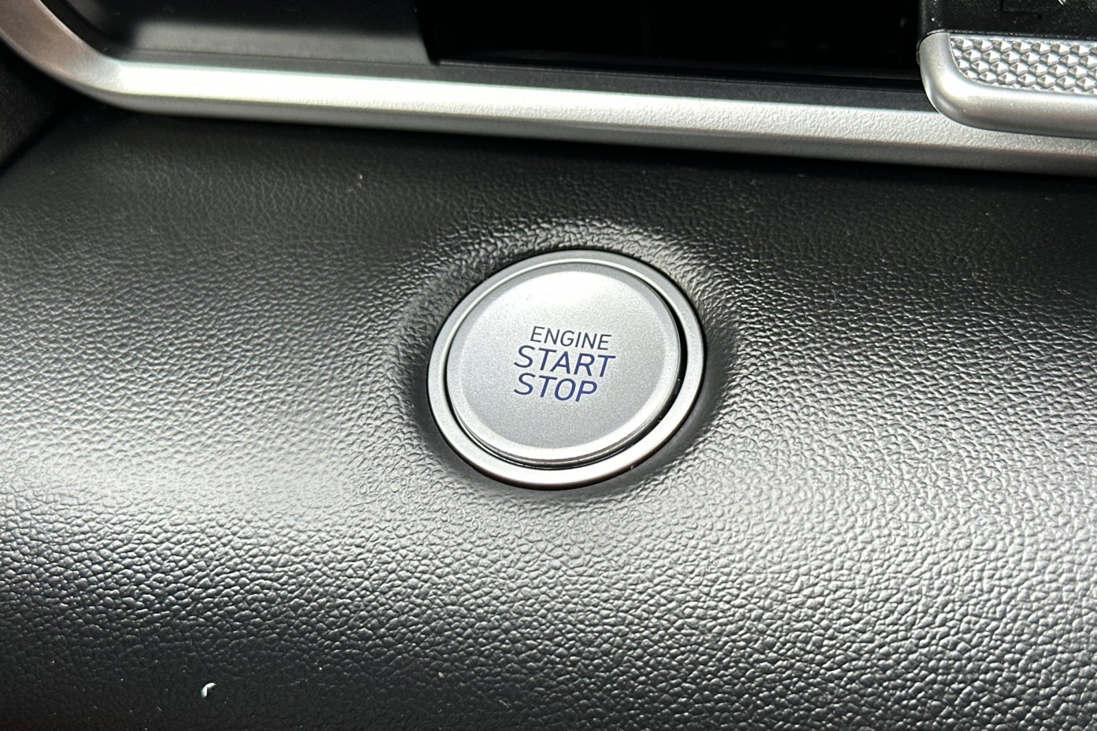 Used 2025 Hyundai Elantra Hybrid FWD image 22