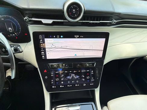 Used 2023 Maserati Grecale Modena AWD/4WD image 14