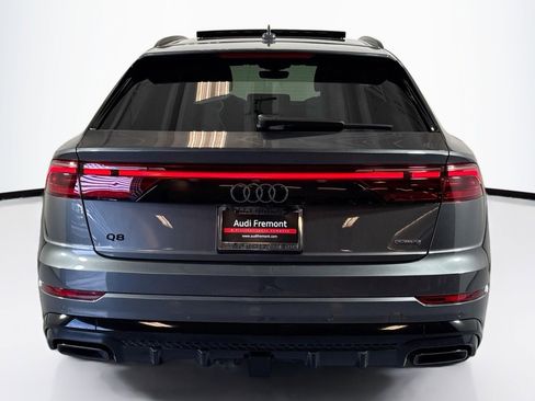 Used 2025 Audi Q8 Prestige image 6