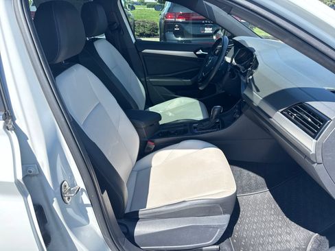 Certified 2021 Volkswagen Jetta R-Line w/ R-Line Cold Weather Package FWD image 43