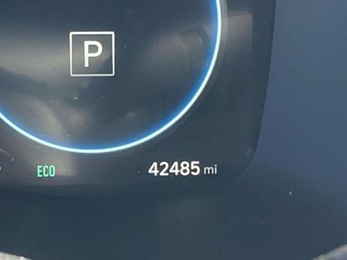 Used 2023 Hyundai Santa Fe Blue image 31