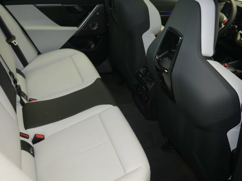 Used 2026 BMW M5 w/ Executive Package AWD/4WD image 28