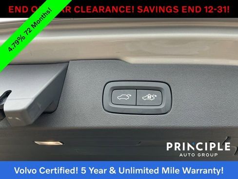 Certified 2025 Volvo V60 B5 Cross Country Plus image 32