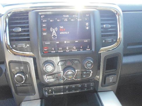 Used 2018 RAM 2500 Laramie w/ Sport Appearance Group AWD/4WD image 8