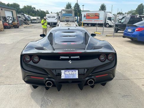 Used 2022 Ferrari F8 Tributo image 14