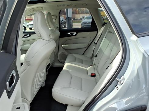 New 2026 Volvo XC60 B5 Ultra w/ Climate Package image 12