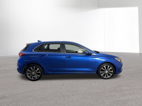 Used 2018 Hyundai Elantra GT FWD image 34