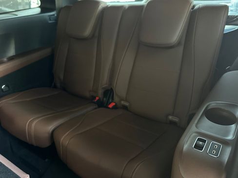 New 2026 Mercedes-Benz GLS 450 4MATIC image 37