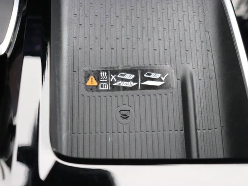 Used 2025 Buick Enclave Preferred image 44