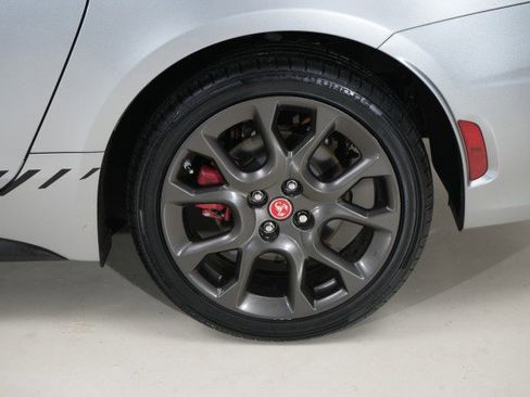 Used 2017 FIAT 124 Spider Abarth image 33