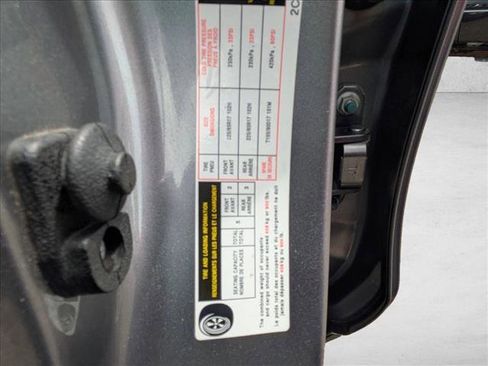 Used 2015 Nissan Rogue S AWD/4WD image 21