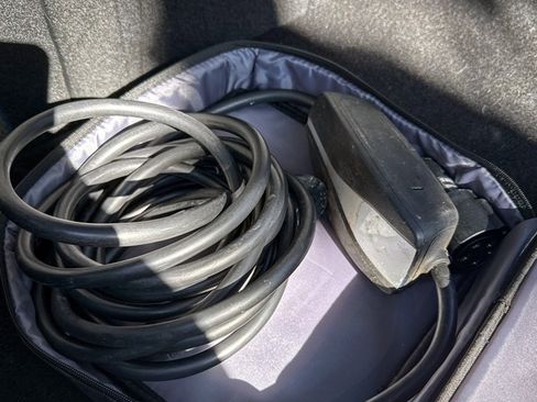 Used 2021 Tesla Model Y Long Range image 11