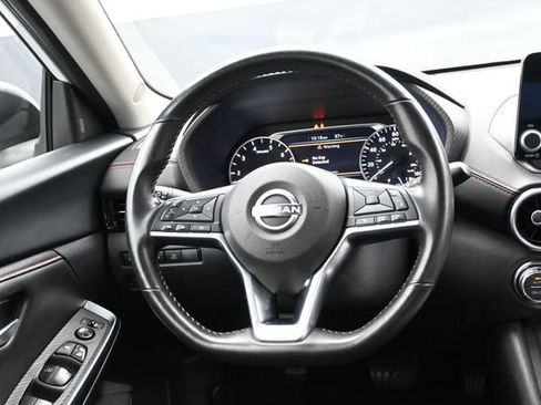 Used 2025 Nissan Sentra SR FWD image 14