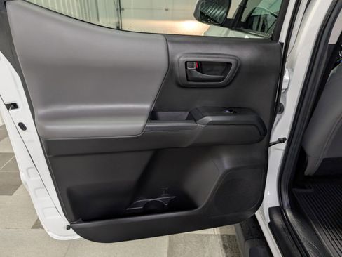 Used 2023 Toyota Tacoma SR image 9