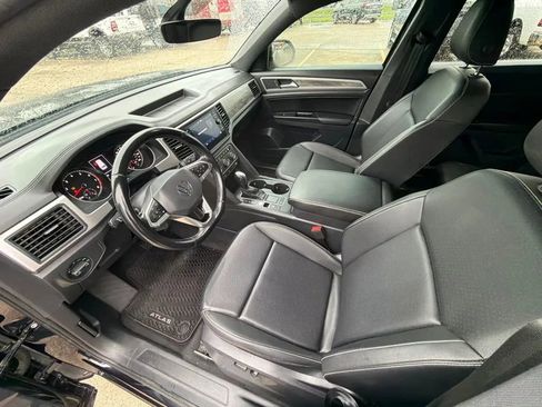 Used 2020 Volkswagen Atlas Cross Sport SE FWD image 19