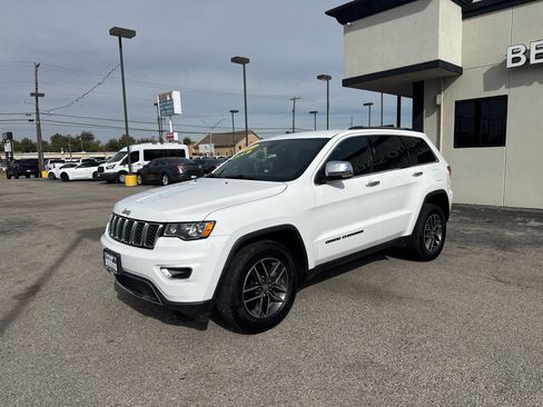 Used 2017 Jeep Grand Cherokee Limited image 2