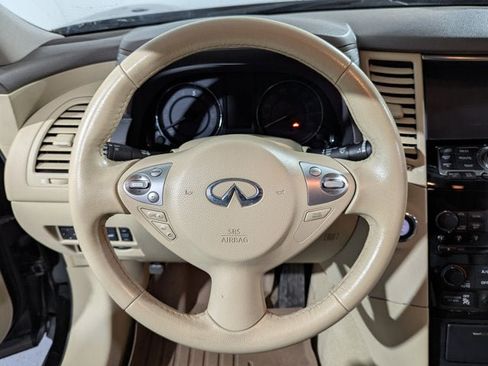 Used 2017 INFINITI QX70 AWD w/ Premium Package image 35