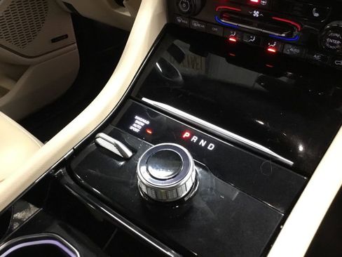 Used 2023 Jeep Grand Cherokee Limited w/ Trailer Tow Prep Group (B) image 28