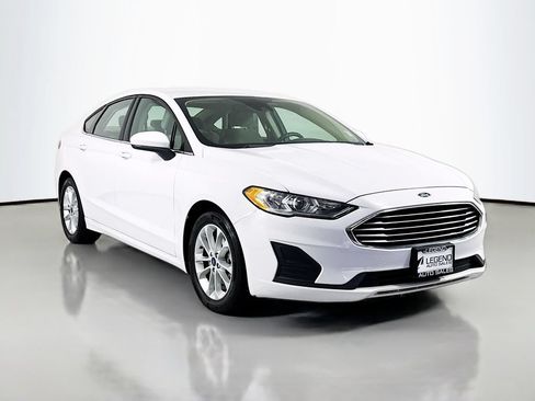 Used 2019 Ford Fusion SE FWD image 3