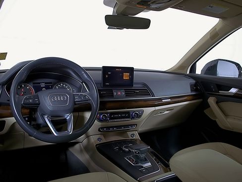 Used 2018 Audi Q5 2.0T Premium Plus w/ Premium Plus Package image 13