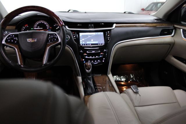 Used 2018 Cadillac XTS Luxury FWD image 2
