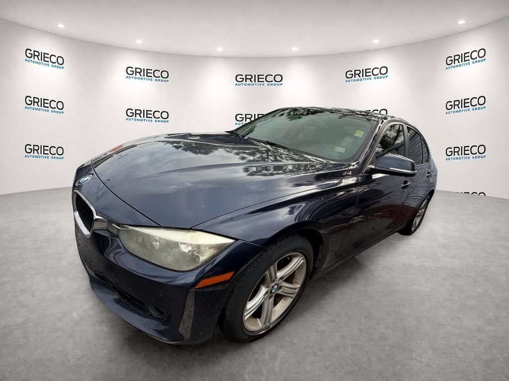 Used 2015 BMW 320i Sedan RWD image 4