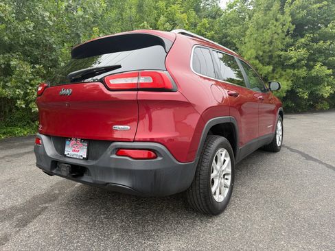 Used 2016 Jeep Cherokee Latitude w/ Comfort/Convenience Group FWD image 17