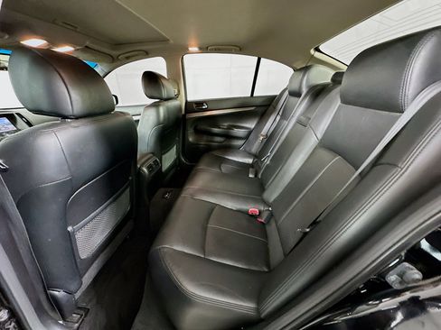 Used 2013 INFINITI G37 x w/ Premium Pkg image 26