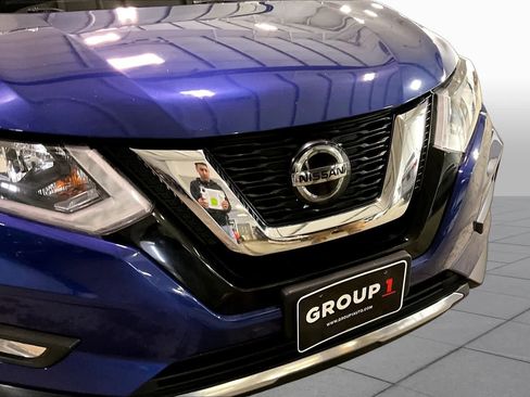 Used 2018 Nissan Rogue SL AWD/4WD image 28