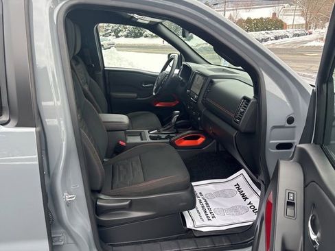 Used 2024 Nissan Frontier PRO-4X w/ Technology Package image 17