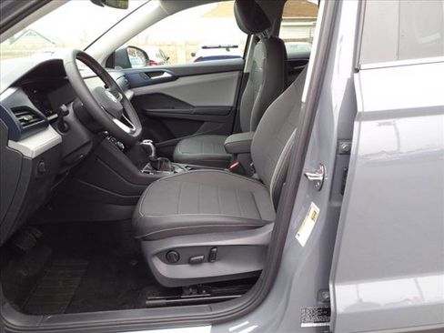 Used 2024 Volkswagen Taos SE image 10