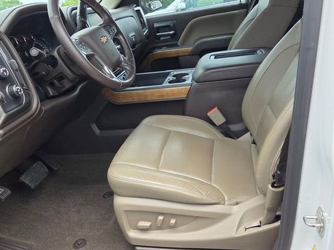 Used 2018 Chevrolet Silverado 1500 LTZ w/ Sport Package AWD/4WD image 11