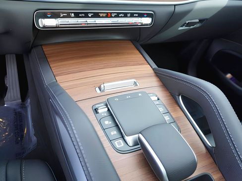 New 2025 Mercedes-Benz GLE 450 4MATIC image 29