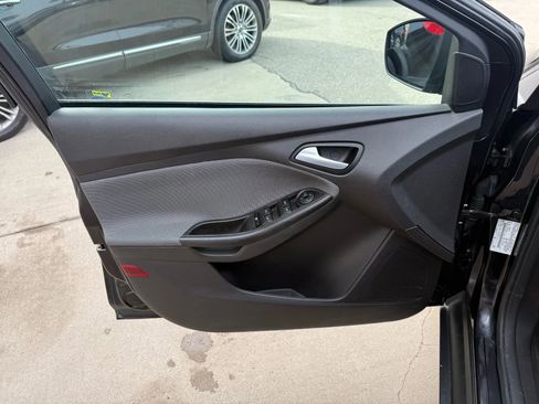 Used 2014 Ford Focus SE image 15