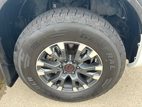 Used 2023 Nissan Titan PRO-4X w/ Pro-4x Convenience Package AWD/4WD image 13