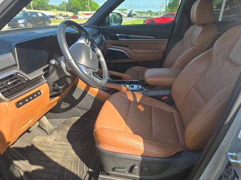 Used 2025 Kia Telluride AWD image 6