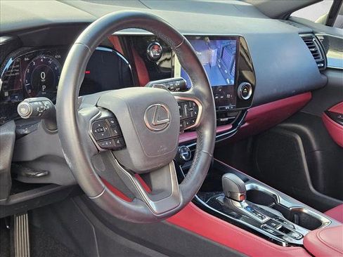 Used 2024 Lexus NX 250 FWD w/ Towing Package (2000 Lbs) image 7