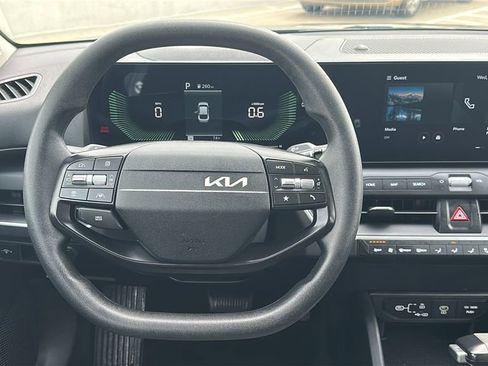 Used 2025 Kia K4 LXS image 22