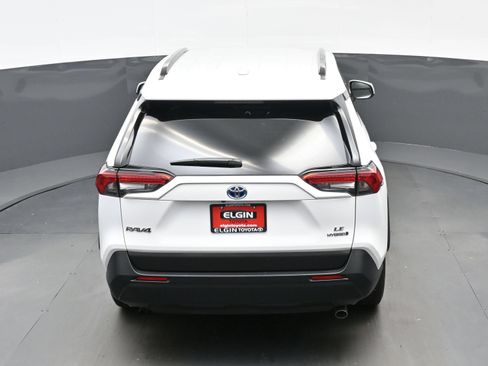 Used 2024 Toyota RAV4 LE AWD/4WD image 37