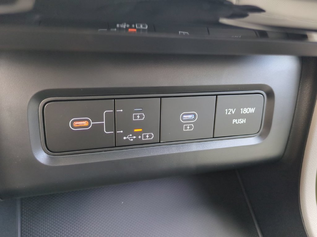 New 2026 Hyundai Tucson Limited FWD image 34